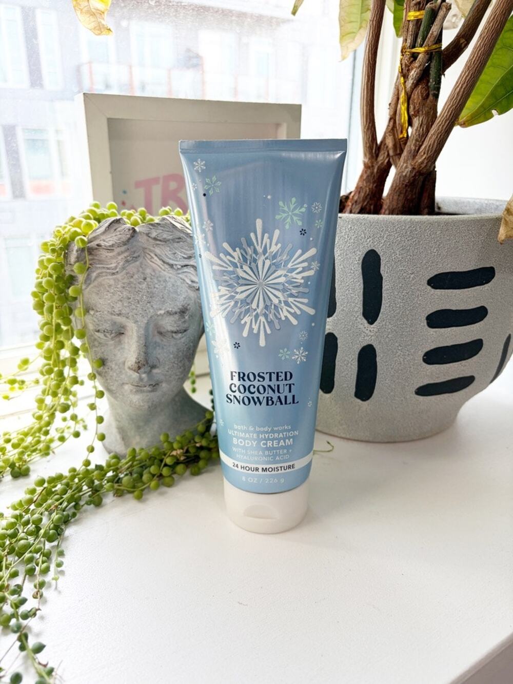 Bath & Body Works Frosted Coconut Snowball Body Cream